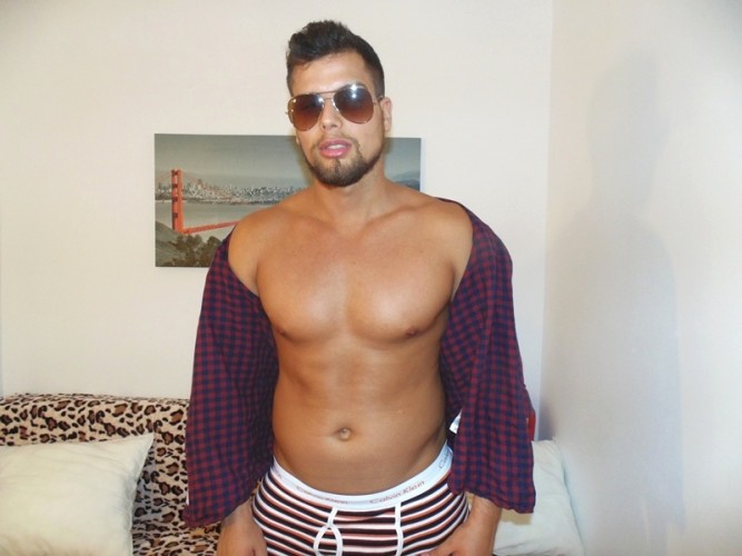 Gay It's Live Review